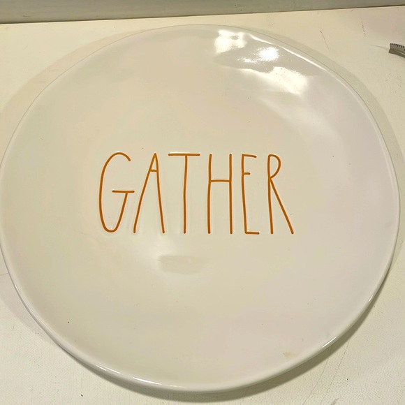 Rae Dunn plate - Picture 1 of 4